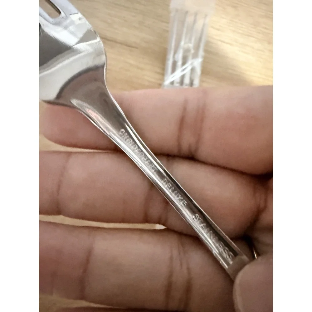 2 Oneida Chateau DINNER Forks Community Deluxe Stainless Flatware Set of 2‎